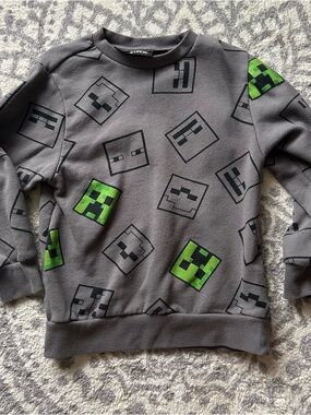 Gray Minecraft Creeper Sweatshirt Kids Small (6-8)